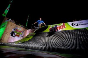 Shouting this out again.